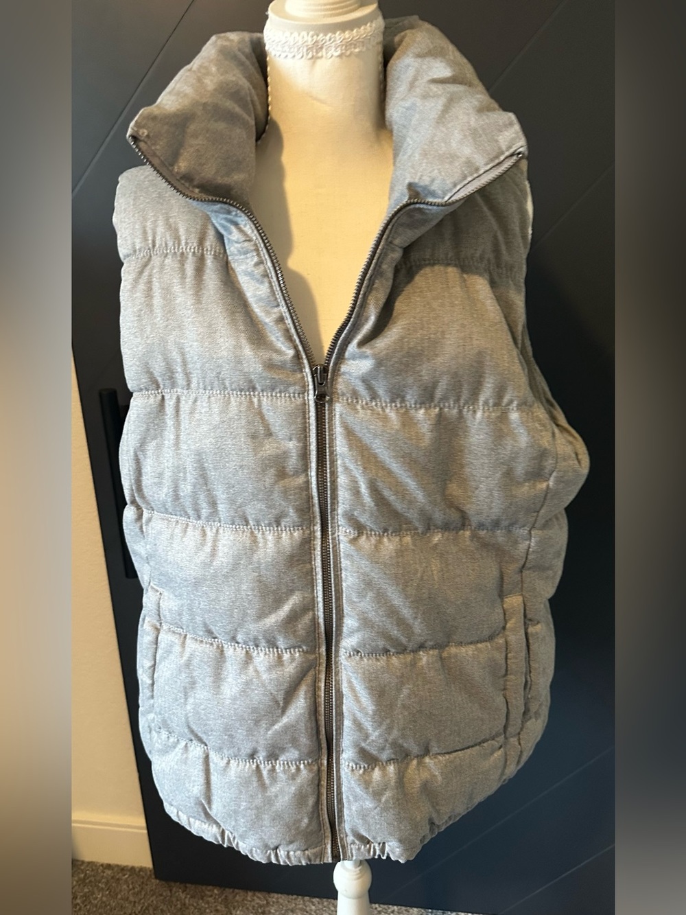 Womens Quilted Puffer Vest - Light Gray